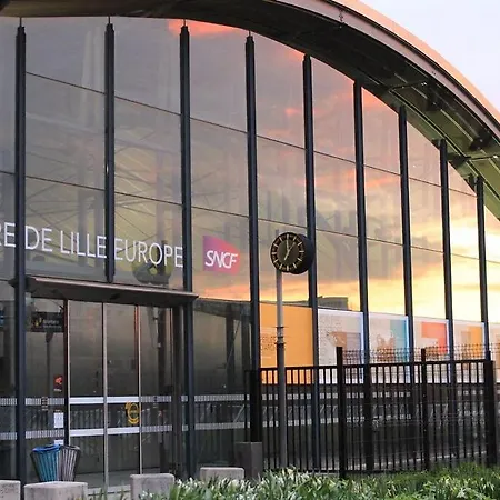 Lille: Hypercentre Apartment